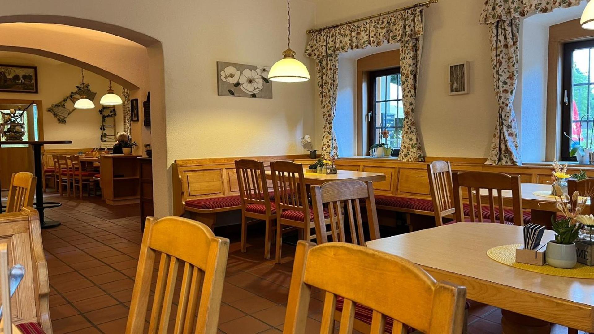 Gasthof Kirchenwirt Gnesau Esterno foto